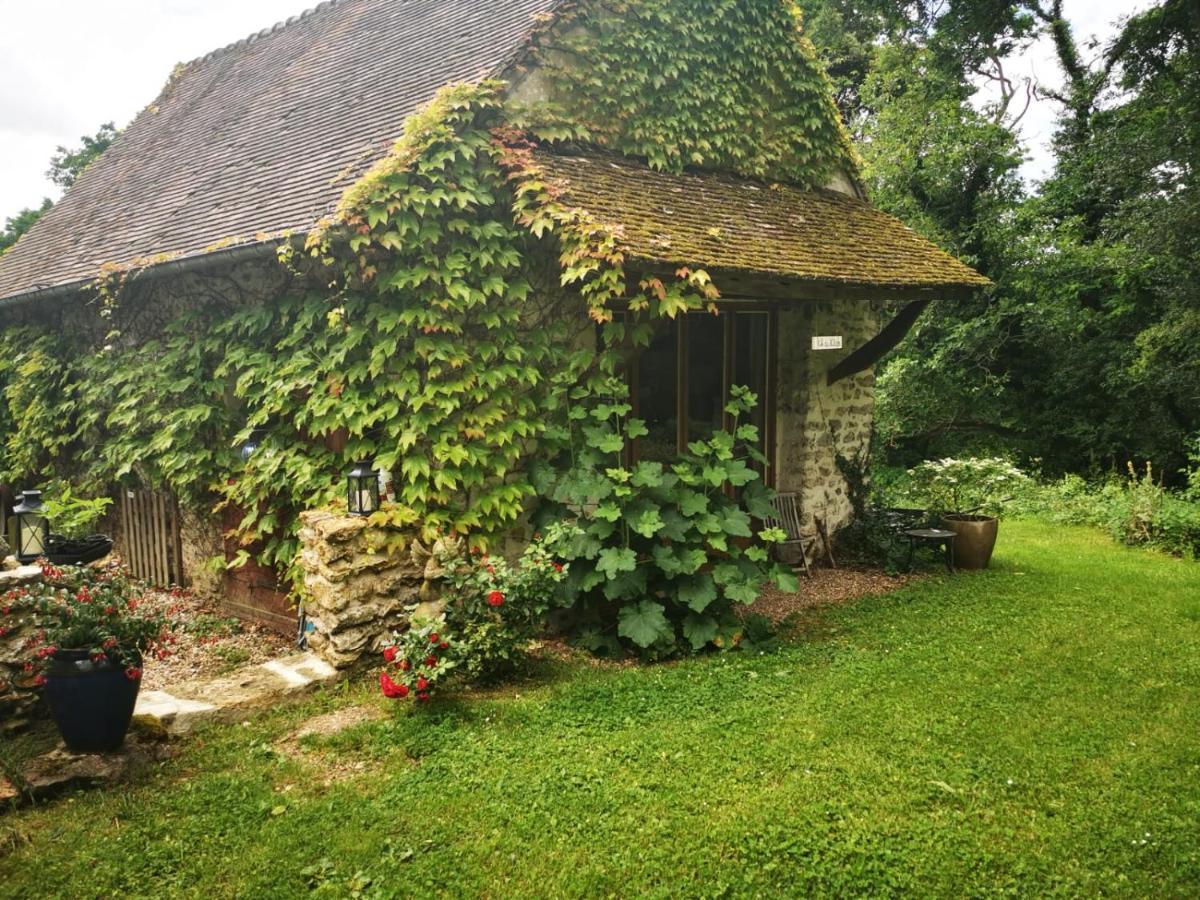 Hotel Domaine De La Folicoeur Sainte-Colombe-près-Vernon Exterior foto